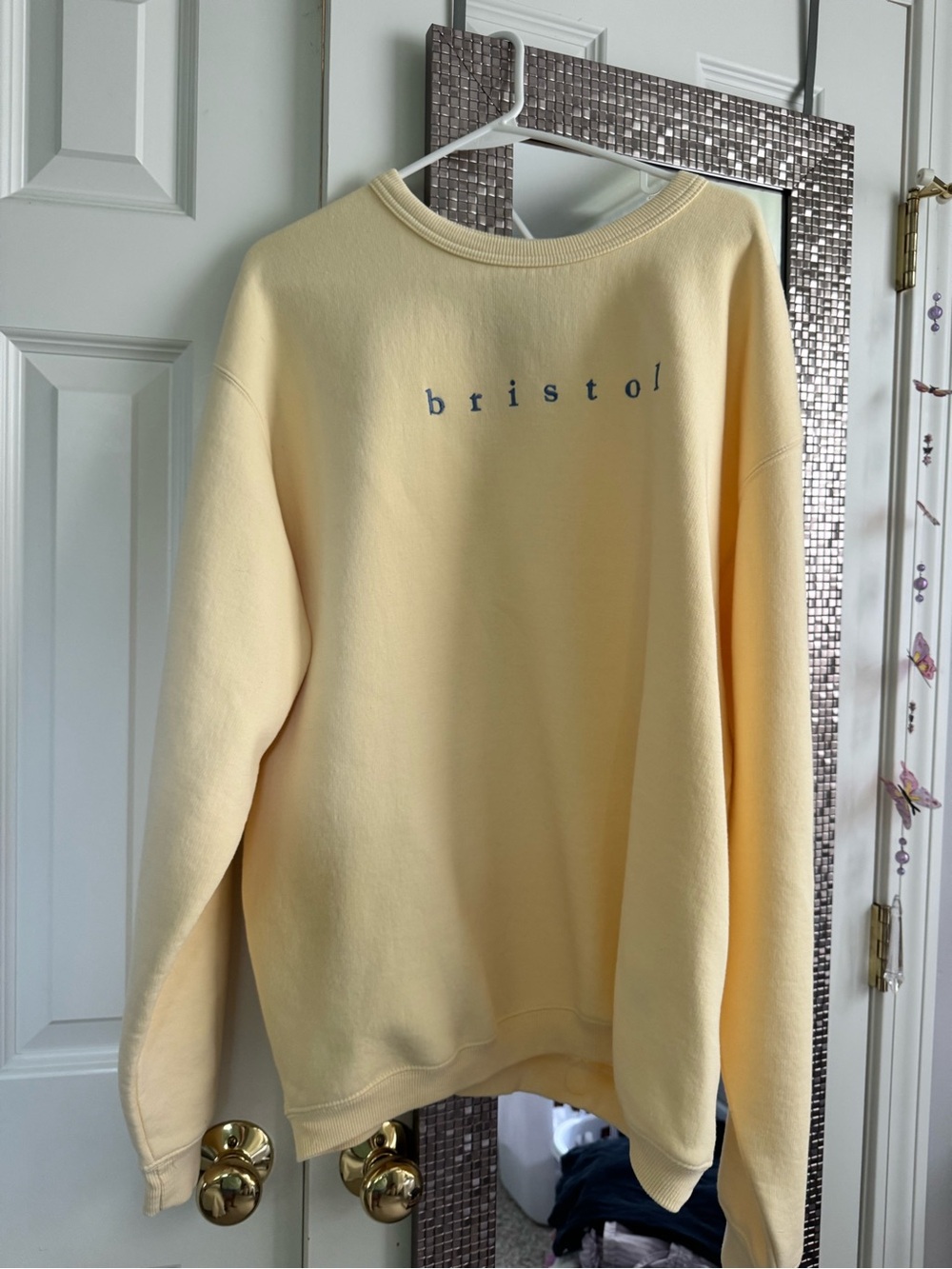 Women's Pale Yellow Crewneck Sweatshirt